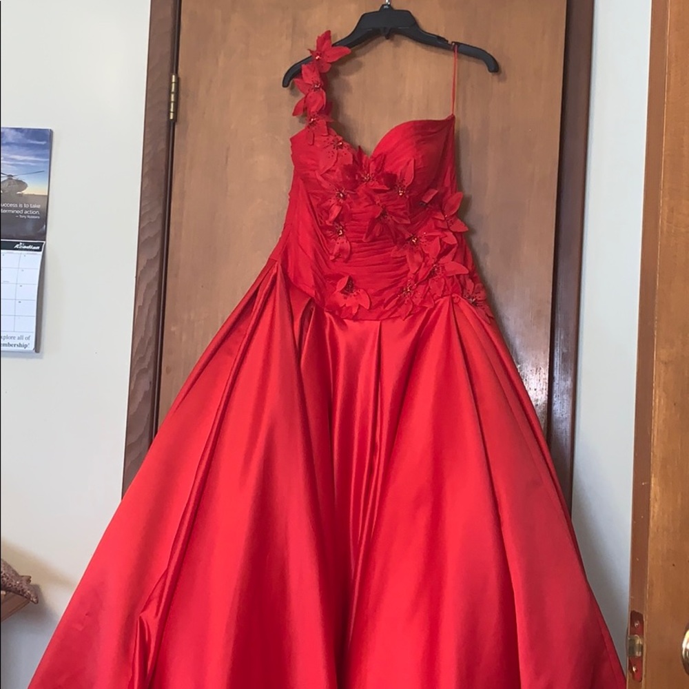 Red prom dress